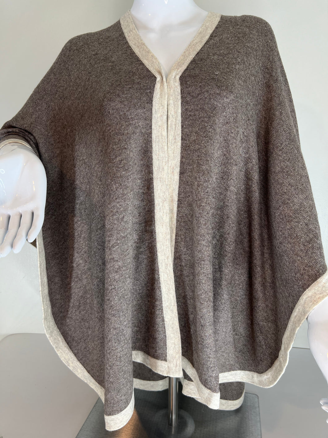 Cashmere Cape (Natural brown) CC02