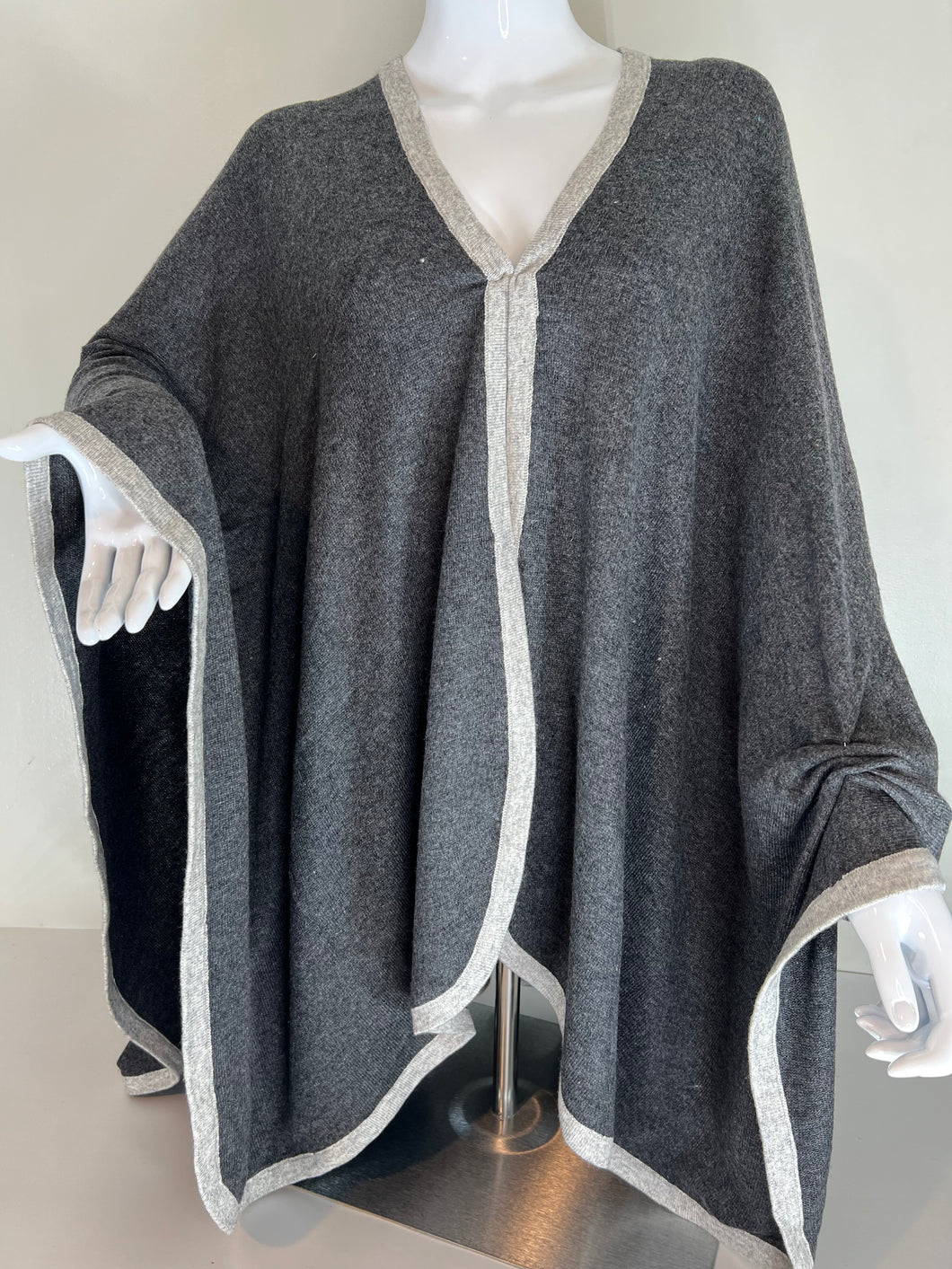 Cashmere Cape(Natural Charcoal) CC03