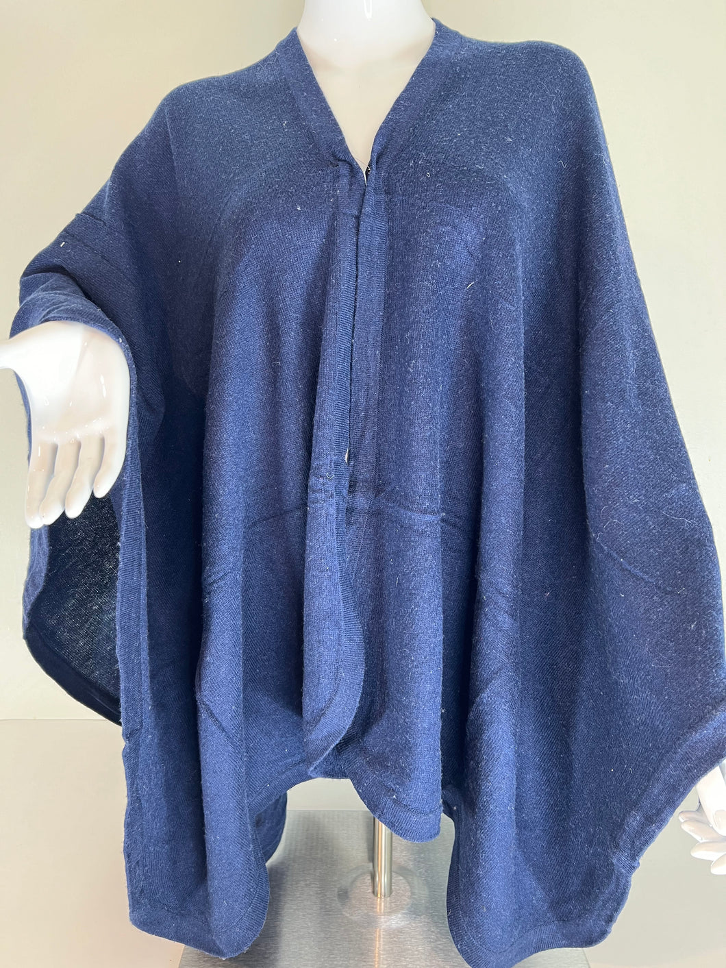 Cashmere Cape (Navy) CC01