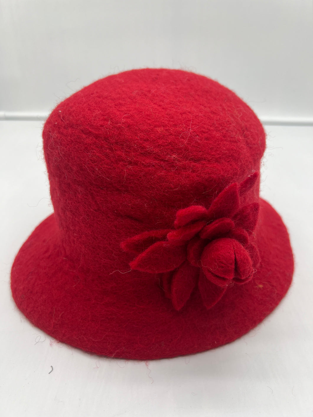 Felt Red hat (F-hat12)