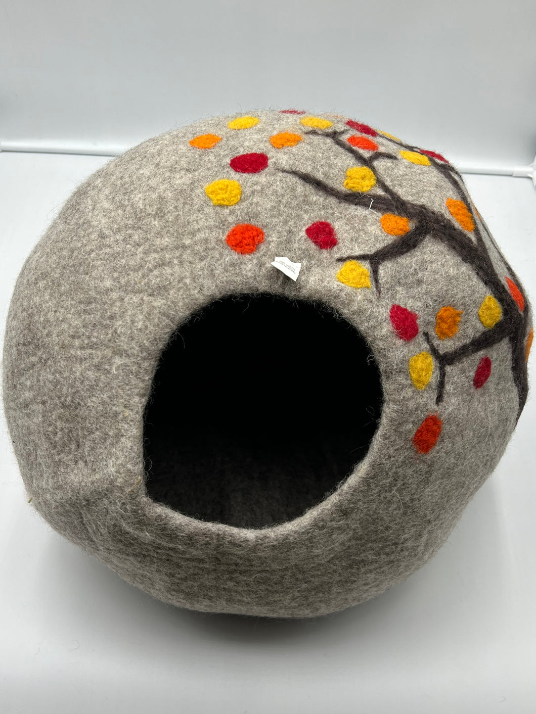 Felt cat house (cat02)